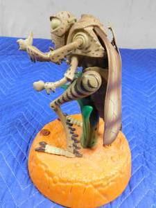 lot 336 image: A bugs life battery operated toy