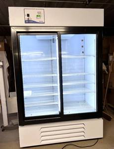lot 31 image: WOWOW MSRP $8000 Fisher Scientific MR45PA-GAEE-FS Commercial & Laboratory Digital Isotemp Sliding Glass Doors Refrigerator With HighLow Temperature Alarms - Locking With Key  Like New Working Condition  I Want This To Replace My Fridge