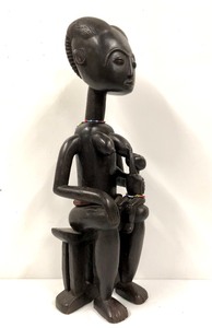 lot 8 image: Fantastic Old Asanti Tribe Maternity Figure