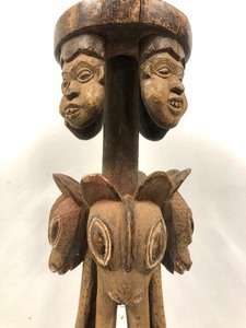 lot 15 image: Tall Carved Bamileke Wood Table  Stand 