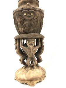 lot 25 image: Impressive Borneo Dayak Figural Carved Ceremonial Vessel