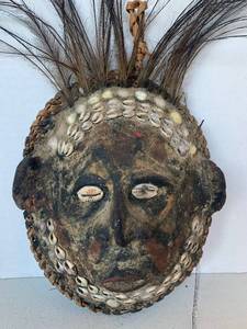 lot 39 image: Papua new Guinea Sepik River Turtle Mask