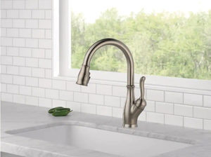 lot 3 image: Delta Leland Single-Handle Pull-Down Sprayer Kitchen Faucet with ShieldSpray in Stainless - READ