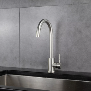 lot 4 image: Single Hole Single-Handle Kitchen Faucet in Brushed Nickel - READ