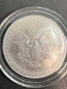 1998 AMERICAN SILVER EAGLE 1 TROY OZ .999 FINE SILVER FULL COLOR IN AIRTITE