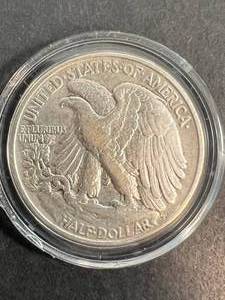 1942 US WALKING LIBERTY HALF DOLLAR