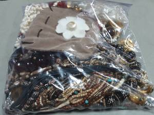 Bulk Jewelry Brooches, Earrings, Bracelets & Necklaces