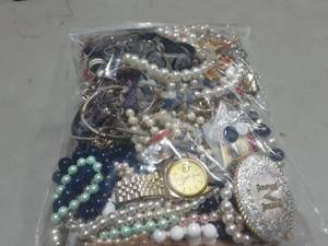 Bulk Jewelry Brooches, Earrings, Bracelets & Necklaces