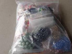 Bulk Jewelry Brooches, Earrings, Bracelets & Necklaces