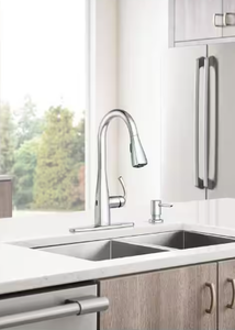 MOEN Essie Touchless Single-Handle Pull-Down Sprayer Kitchen Faucet with MotionSense Wave and Power Clean in Chrome