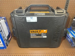 lot 41 image: Pelican Vault V600 Large Equipment Case with foam