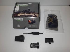 lot 192 image: Vortex Venom Red Dot Sight 3 MOA Bright Red.  VMD-3103