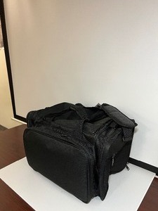 lot 353 image: US Peace Keeper  Large Range Bag P22215