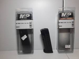 lot 568 image: (2)&nbspM&ampP by Smith & Wesson Magazine, 9mm 2.0 Mid-size, 15 RD