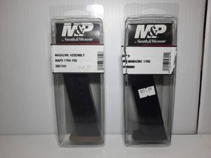 lot 579 image: M&ampP by Smith & Wesson Magazine Assembly AND M&ampP by Smith & Wesson Magazine 17 RD