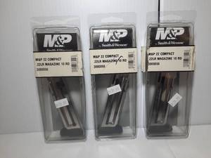 lot 628 image: (3) M&P by Smith & Wesson Magazine, 22 COMPACT, .22LR 10RD