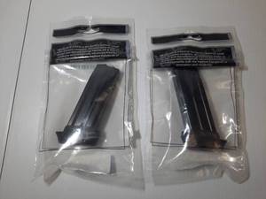 lot 670 image: (2) Heckler And Koch P30SK Magazine 9MM 13 Rounds SPE