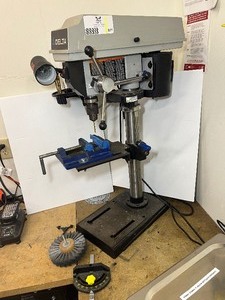 lot 811 image: DELTA DP300L 5 speed 12  drill press Model DP300
