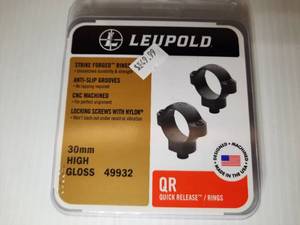 lot 948 image: Leupold QR Quick Release Rings, 30mm High Gloss Black
