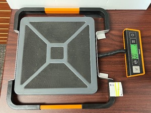 lot 774 image: Heavy-duty, Portable DYMO S400 Digital USB Shipping Scale.
