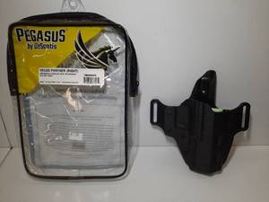 lot 1048 image: Pegasus by DeSantis Holster Veiled Partner RIGHT, Springfield Echelon