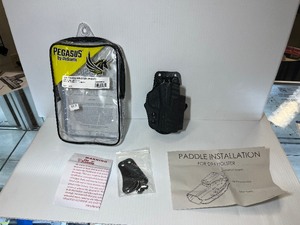 lot 978 image: Pegasus by DeSantis Style D94 Paddle Holster Right