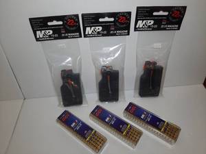 lot 1223 image: (6) Firearm Magazines (3) CCi Minii Mag, 100 Cartridges, 22LR (3) M&P by Smith Wesson.22 LR, 10 RD