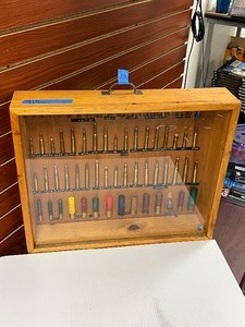 lot 91E image: Ammunition Display Case with handle, 21 W x 17 T x 4.5D