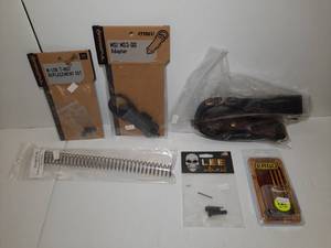 lot 1400 image: (6) Firearm Accessories MAGPUL ERGO M-Lok Buffer Spring Versacarry Sling LBE Parts