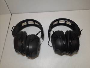 lot 1589 image: (2) Peltor Sports Hearing Protection Muffs, Tactical 580