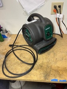lot 1677 image: Master Force Air Mover, P200A-M