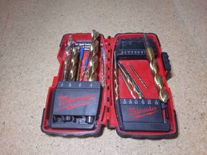 lot 1735 image: Milwaukee Twist Drill Bit Set