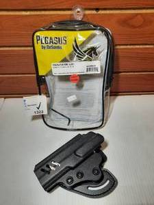 lot 1322 image: Pegasus by DeSantis Holster Facilitator, Left Hand, Glock 17, 042KBB2Z0
