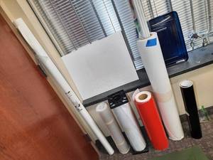 lot 1862 image: Vvivi Vinyl Wrap bubble wrap Universal Matt Coated Paper Peel and press cord covers