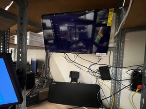 lot 1909 image: Hisense HD Android Smart TV (2019). Model 32H5500F