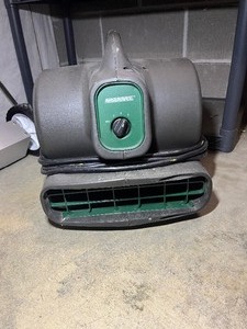 lot 1942 image: Master Force Air Mover, P200A-M
