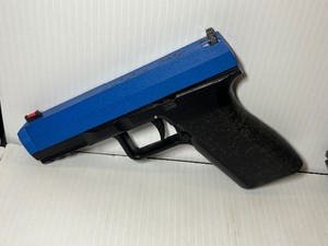 lot 1780 image: (2) Simulator Pistols, 1 magazine.