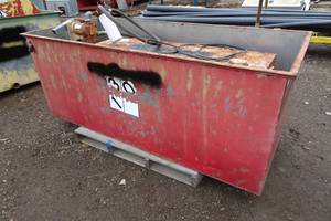lot 59 image: Steel Fuel Tank with Pump - with Galvanized Tub