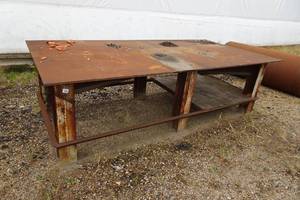 lot 81 image: Steel Welding Table - 34 Thick