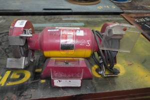 lot 15 image: Milwaukee 4935 6 Bench Grinder