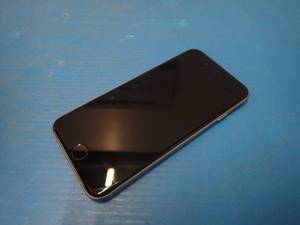 Apple&nbspiPhone 6 A1549  64GB of storage  Carrier status unlocked  Includes charging cable