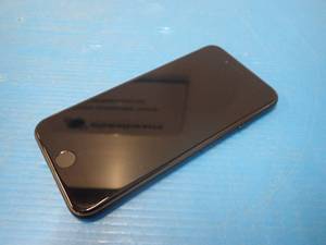 Apple&nbspiPhone 7 A1660  32GB of storage  Carrier status unlocked  light scratched on screen  includes charging cable
