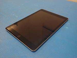 Apple&nbspiPad (6th generation) A1893  32GB of storage  Wifi model only  Includes charging cable