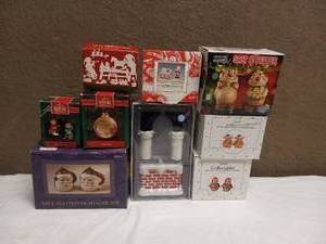 CHRISTMAS SALT & PEPPER SHAKERS COLLECTABLES