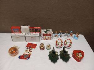ASSORTED CHRISTMAS ITEMS