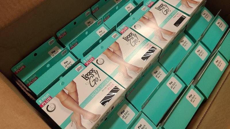 lot 412 image: V 16S - Case of Leggs GO Sheer Hose