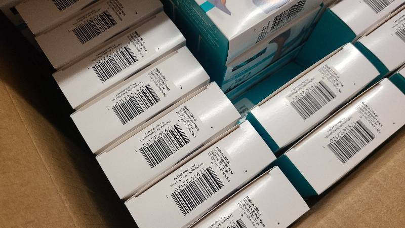 lot 416 image: V 1ES - Case of Leggs GO Sheer Hose