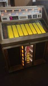 lot 3 image: Vintage Rowe AMi Jukebox model R-90 for use with 45s