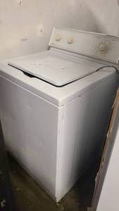 lot 10 image: Maytag Washer