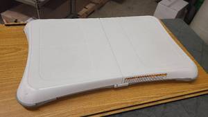 lot 32 image: Wii Fit Balance Board